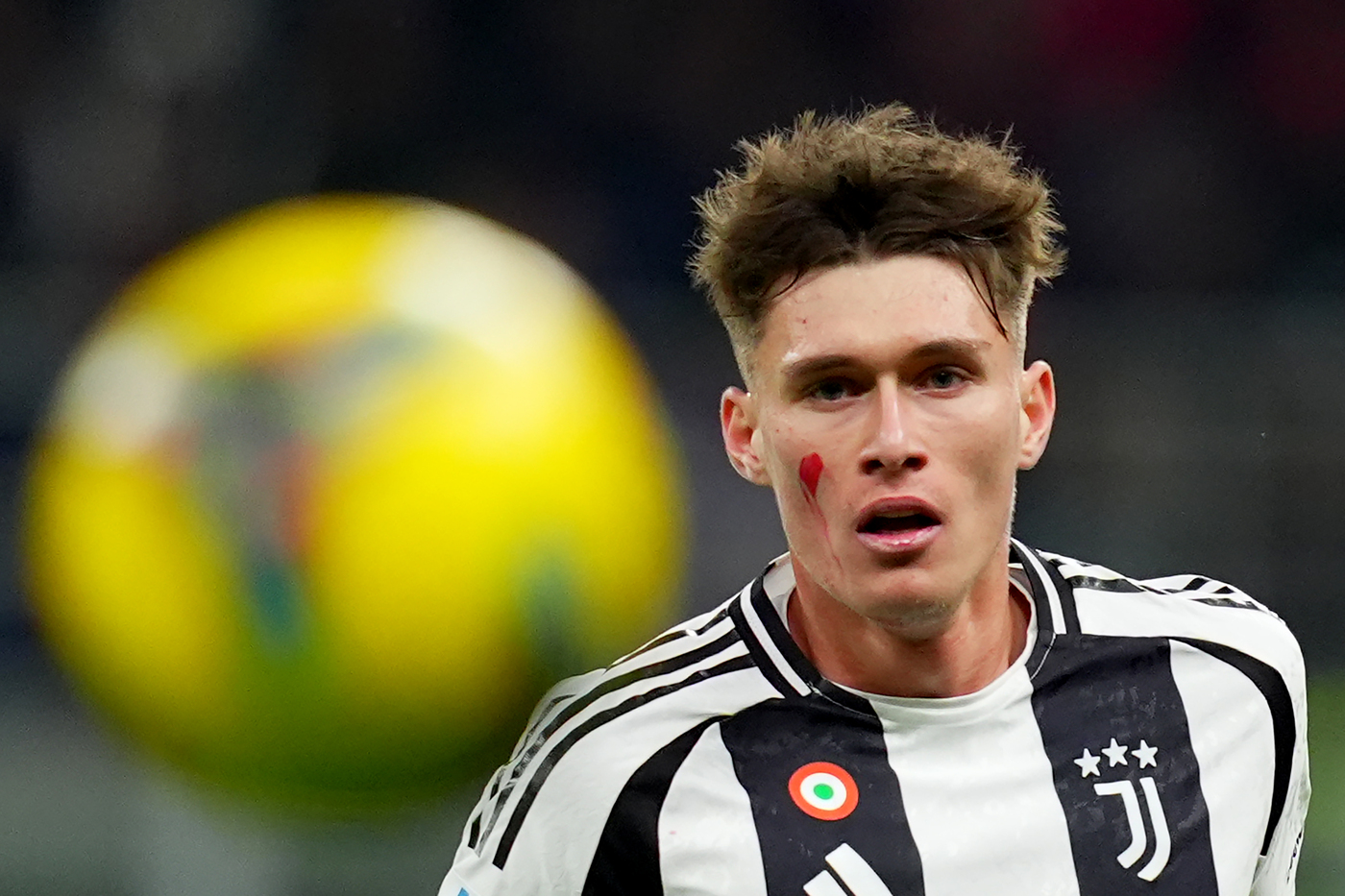 Il terzino della Juventus Nicolò Savona in campo contro il Milan in Serie A Junews.it