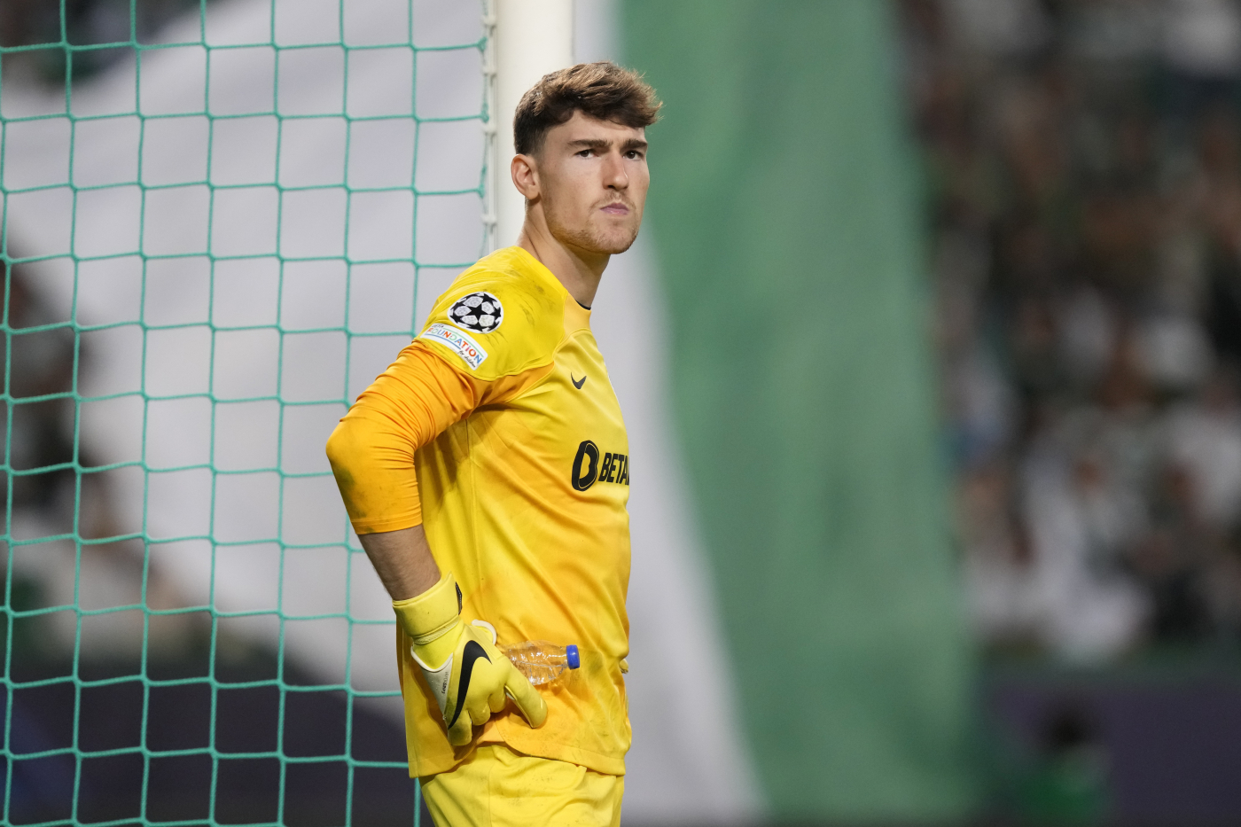 Il portiere Franco Israel in campo con lo Sporting Lisbona