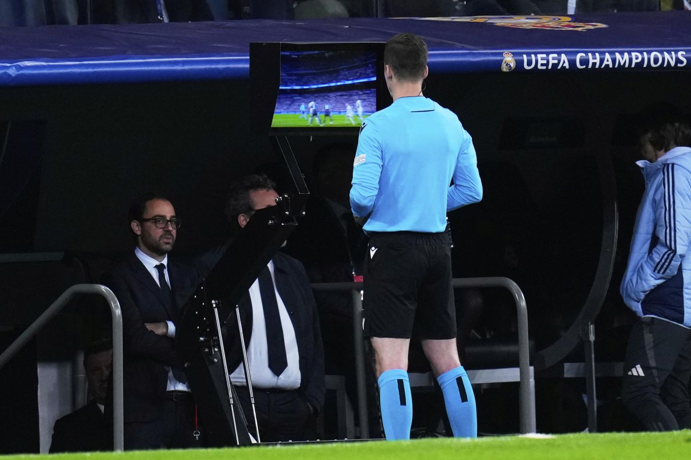 François Letexier arbitro Juventus Borussia Dortmund