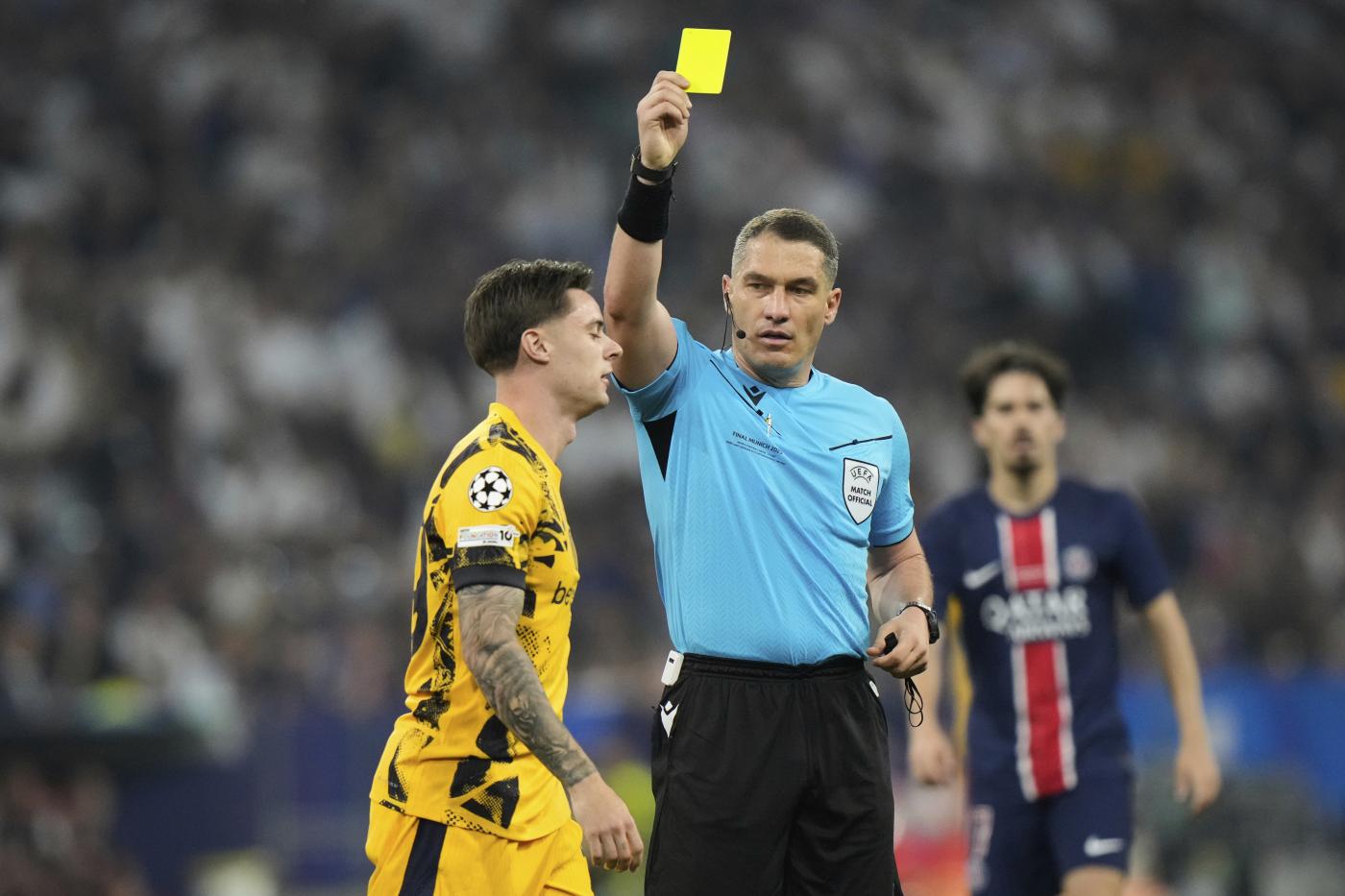 István Kovács Villarreal Juventus arbitro Champions League 2025-2026